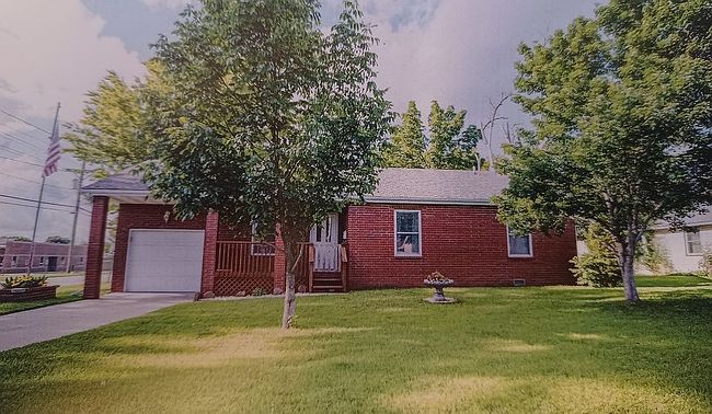 Image of 401 E Twyman St