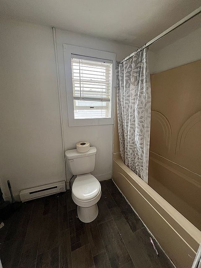 Photo of 202 N Courtland St, East Stroudsburg, PA