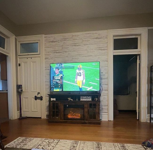 Preview of property located at 103 W 1st Ave