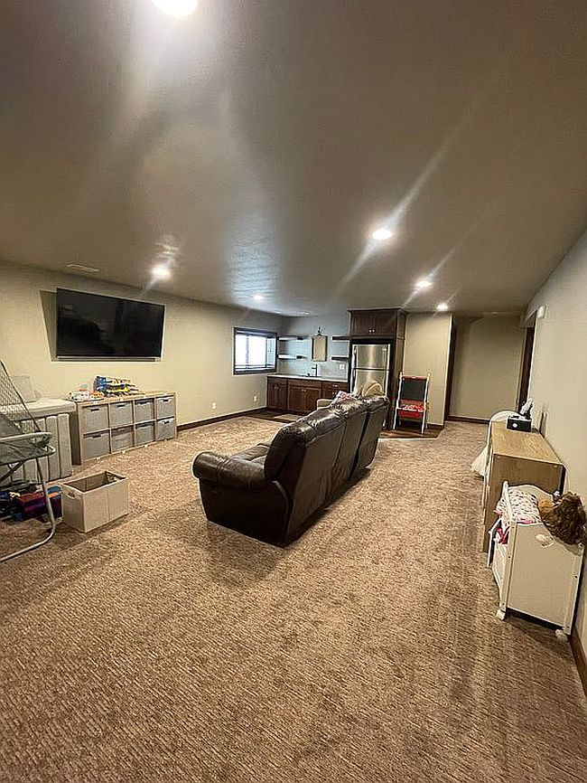 Photo of 102 Tallahassee Ave Ne, Ne, IA