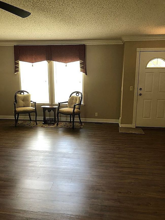 Photo of 102 Grand Oaks Dr, Dothan, AL