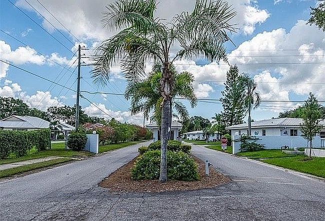 Image of 576 Circlewood Dr #R-3
