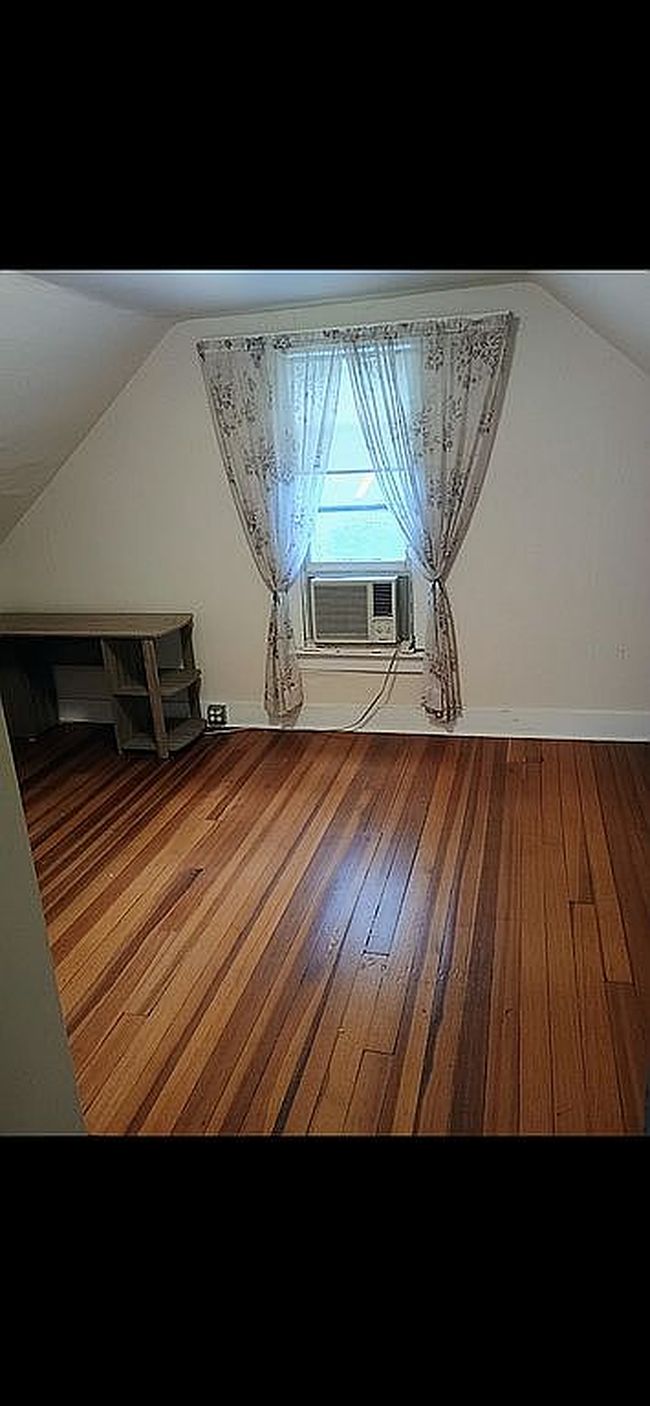 Image of 412 S 3rd St