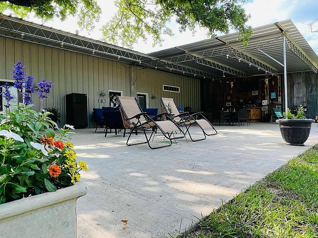 Photo of 2075 County Road 2585, Alvord, TX