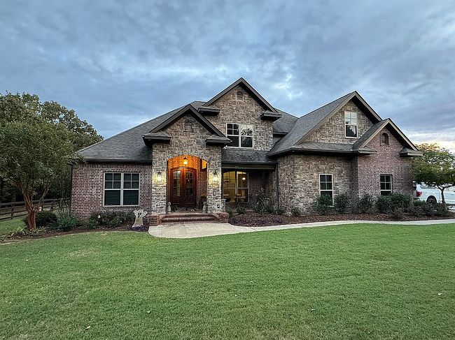 Photo of 71 Ridge Dr