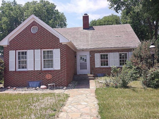 Photo of 340 4th St, Scotland, SD