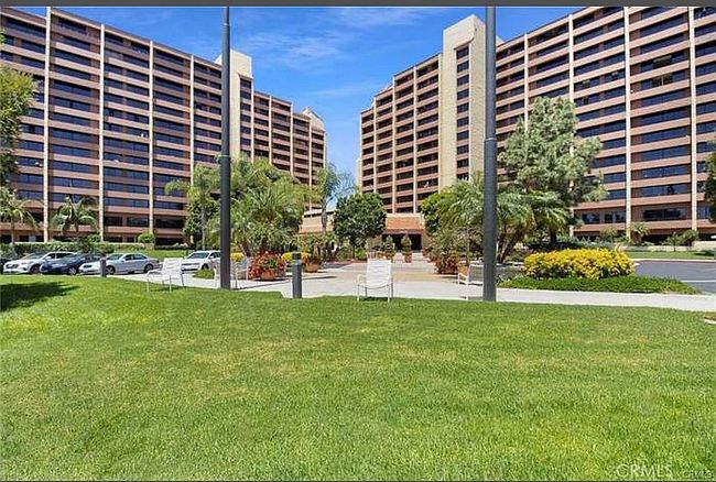 Additional photo 1 of property located at 24055 Paseo Del Lago Unit 1253