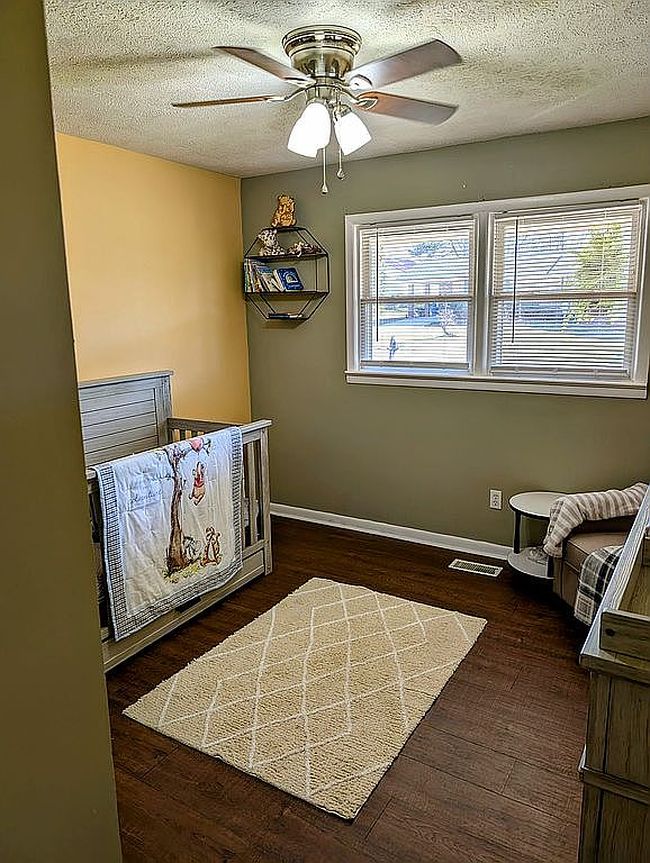 Image of 121 11th Pl Nw
