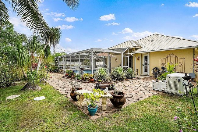 Image of 1433 Sw Devera Ave