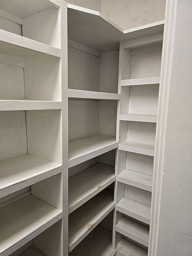 591 Blount Point Rd, Newport News, VA