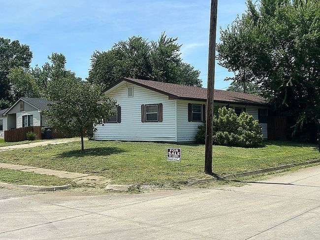 Photo of 439 Highland Dr, Bartlesville, OK