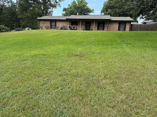 Photo of 113 Peach Tree Dr, Palestine, TX