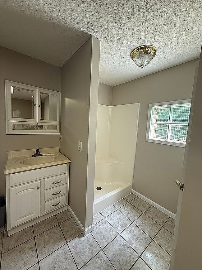 Photo of 97 Greer Dr, Snead, AL