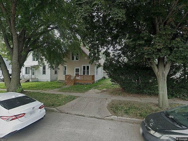 Image of 319 E 3rd St