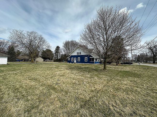 Image of 1025 E County Road 50