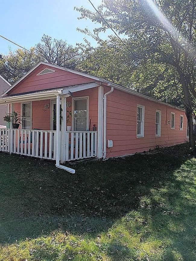 Photo of 314 Liston Ave, South Beloit, IL
