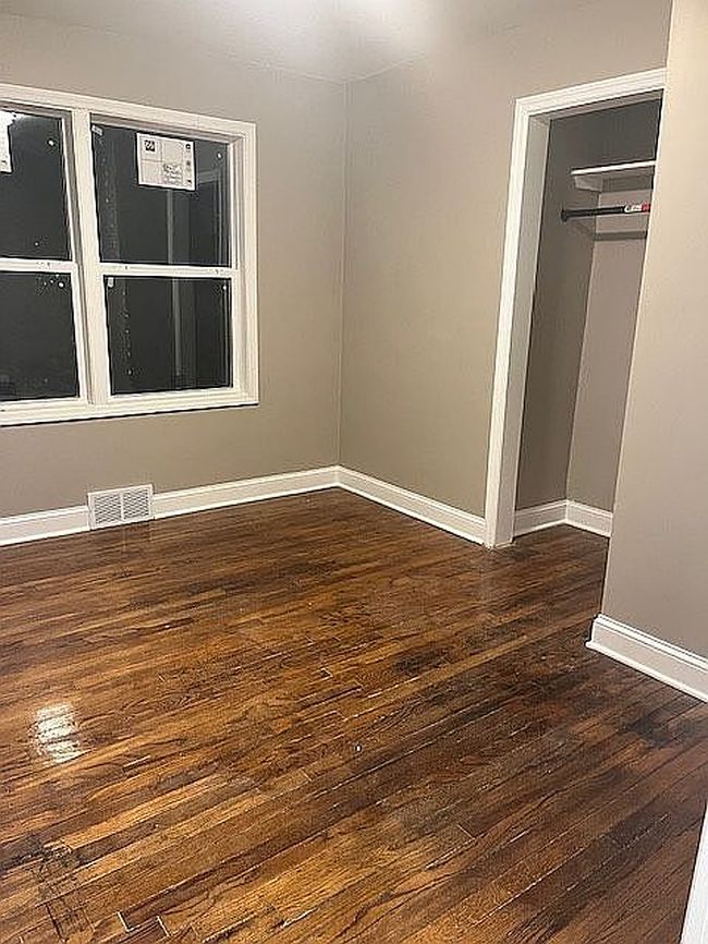 Image of 5 Hillandale Dr