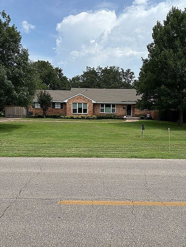 Photo of 5815 Northaven Rd, Dallas, TX