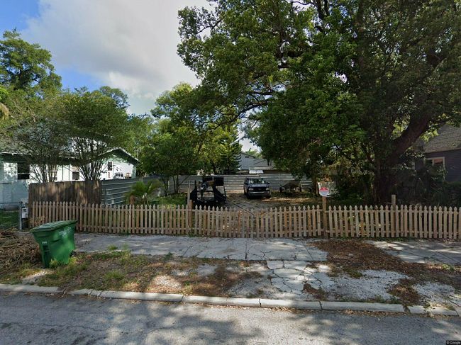 Image of 108 E Adalee St