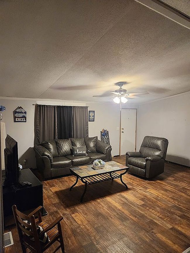 Image of 209 Leon Dr