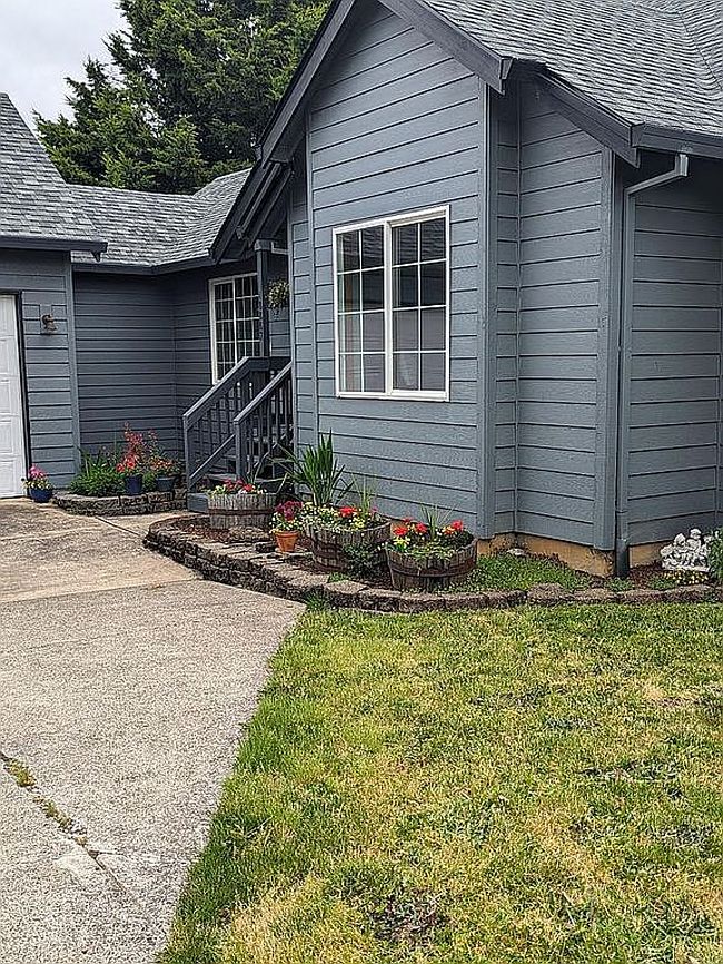 Additional photo 2 of property located at 18887 Hein St