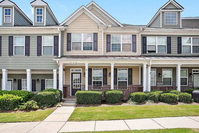Photo of 530 Georgia Way, Woodstock, GA