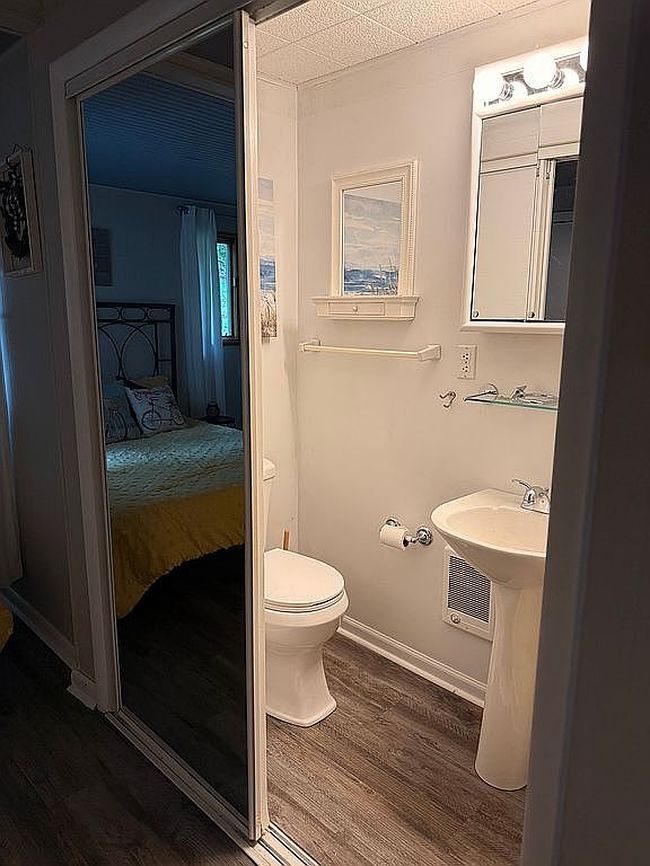 Image of 305 Lakeshore Dr