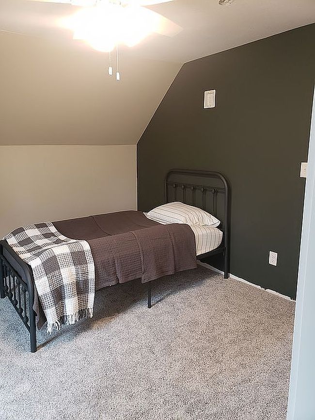 Image of 210 Center St
