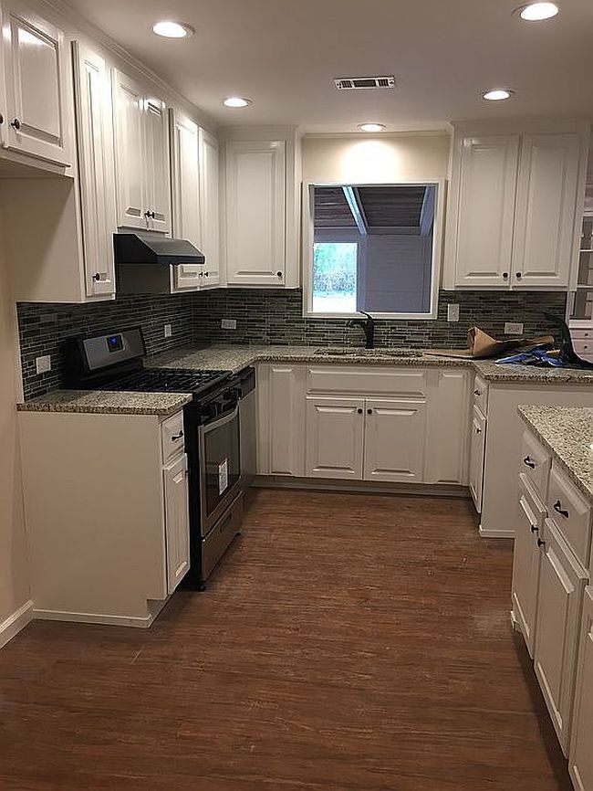 Image of 1117 Carey Ave