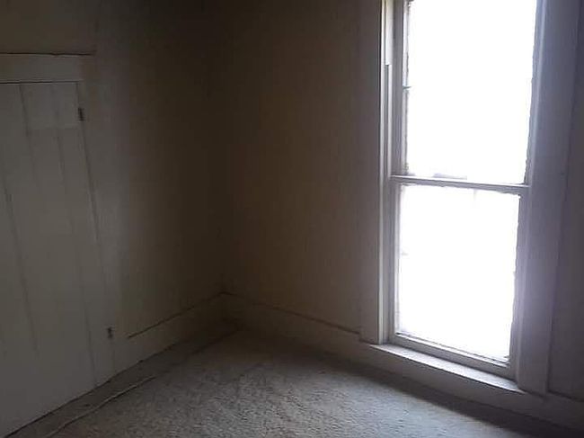 Image of 307 W Harris St