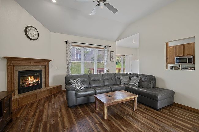 Photo of 1930 Winterpark Pl, Coralville, IA