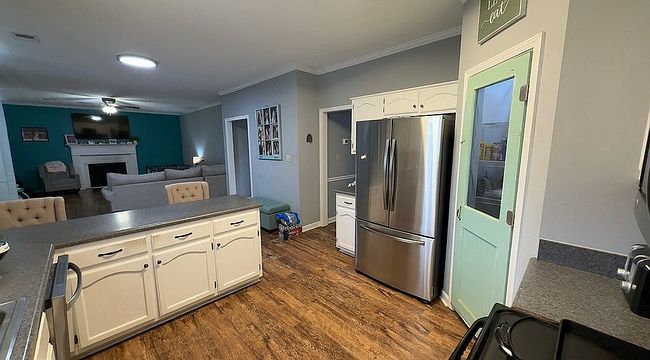 Image of 125 Blue Lake Dr