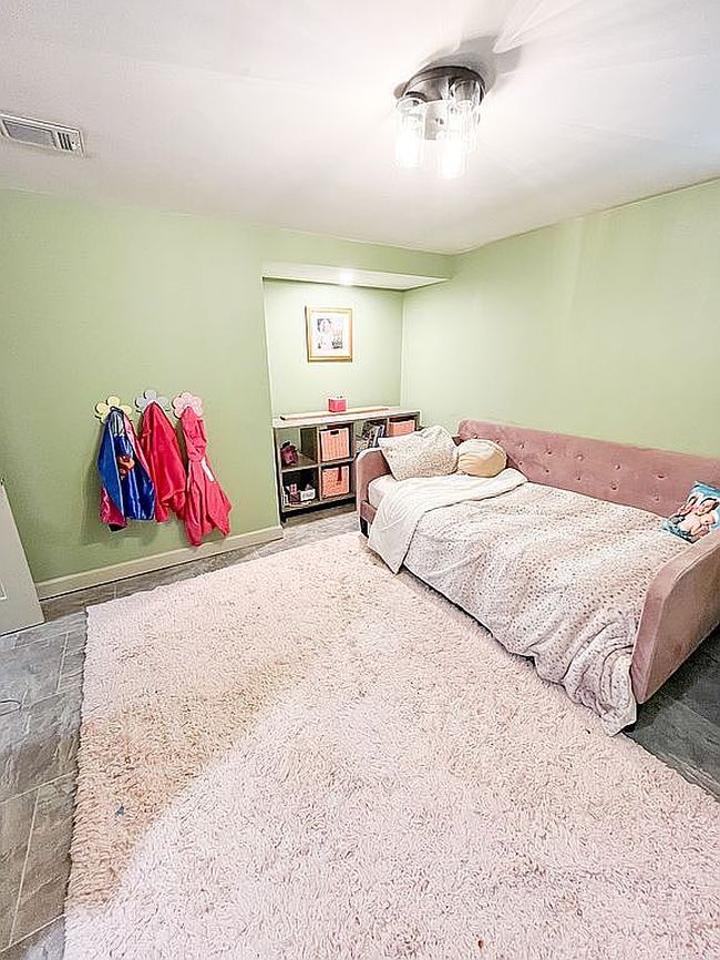 Photo of 2042 Fisher Ave, Indianapolis, IN