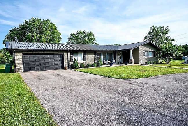 Photo of 1045 Hawes Blvd, Hawesville, KY