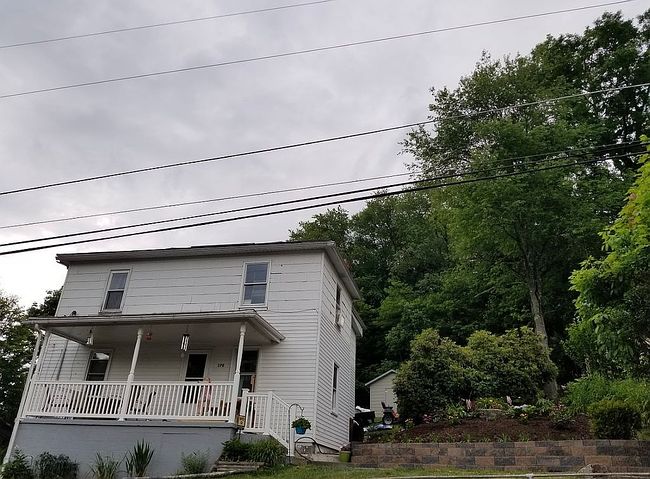 Photo of 170 W Depot Way, Masontown, WV
