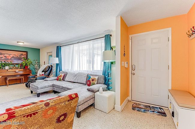 Photo of 3011 N Oleander Ave, Daytona Beach, FL