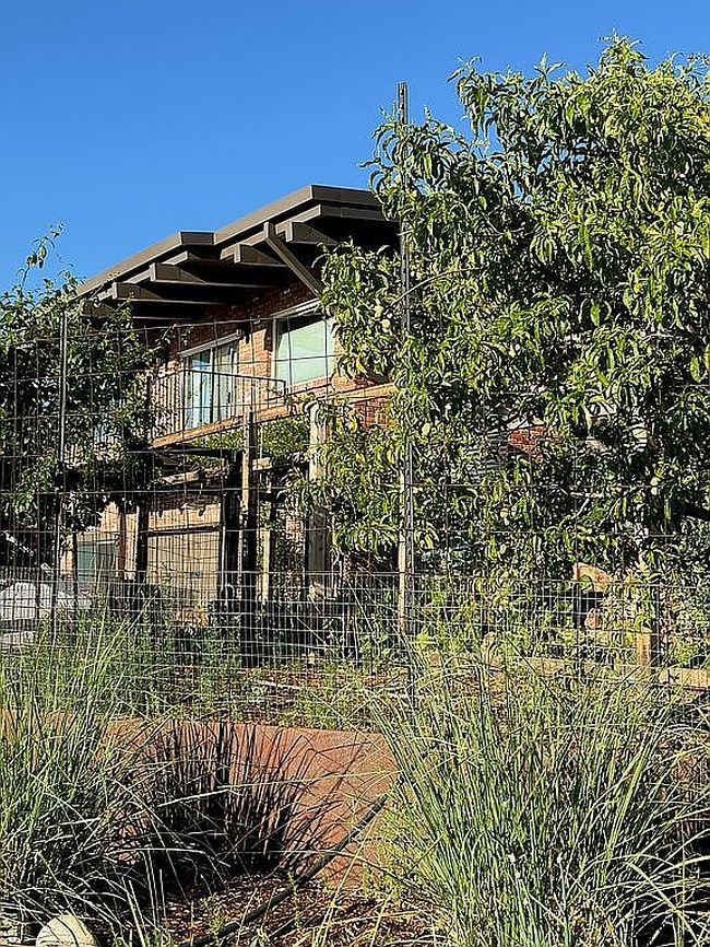 Image of 621 N California Ave