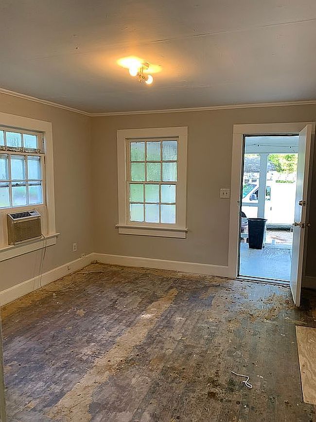 Photo of 409-411 Birch St, Sanford, NC