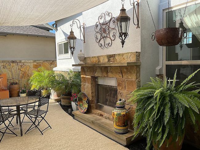 Additional photo 4 of property located at 424 Skyflower Dr
