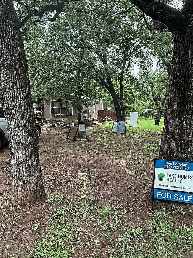 Photo of 1257 Lindale Ter, Azle, TX