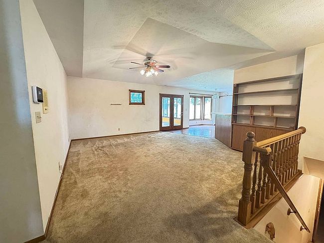 Photo of 2004 Booth Cir, Lincoln, NE