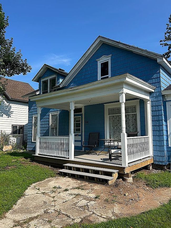 Photo of 300 W C St, Iron Mountain, MI
