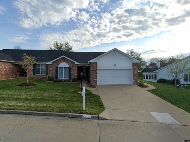 Photo of 4008 Cambridge Cir, Jefferson City, MO