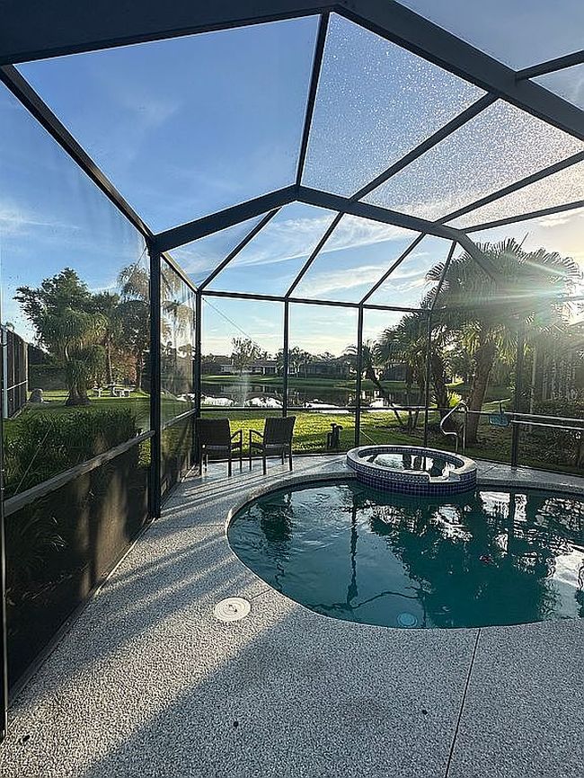 Photo of 6385 Rookery Cir, Bradenton, FL