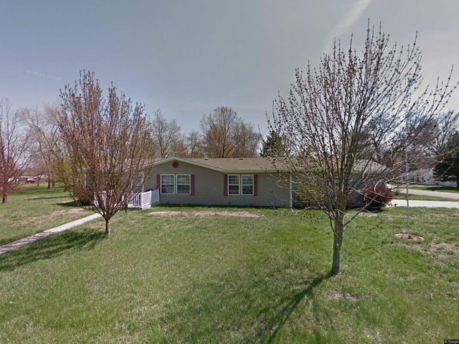 Photo of 1002 E 5th St
