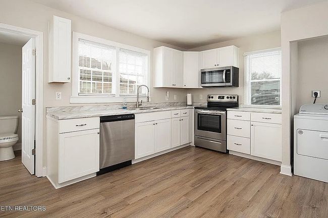 Photo of 3143 Johnston St, Knoxville, TN
