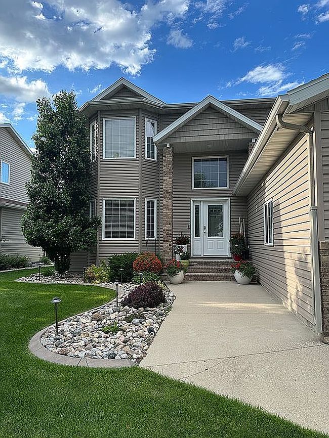 Photo of 120 15th Ave W, West Fargo, ND