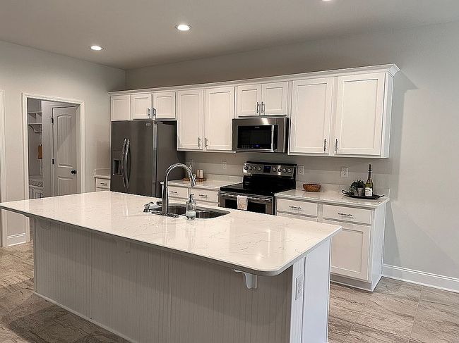 Additional photo 1 of property located at 1400 Surrey Loop