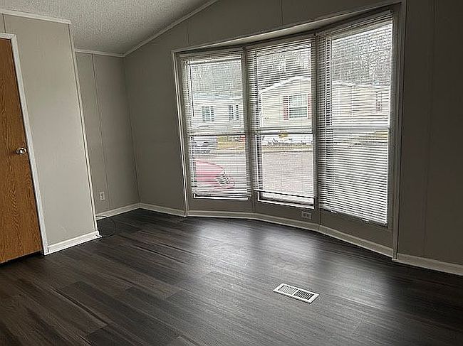 Photo of 223 Shoreline W, Port Sanilac, MI