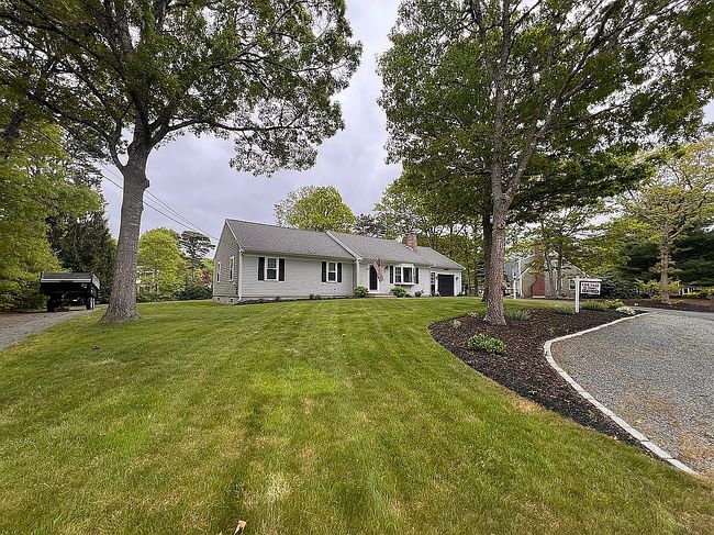 Photo of 25 Woodcrest Ln, West Yarmouth, MA